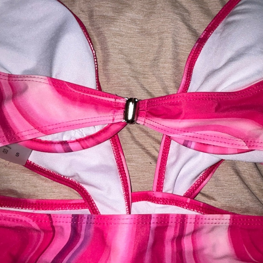 NWOT women’s one piece swimsuit/w hip  wrap - Picture 3 of 5